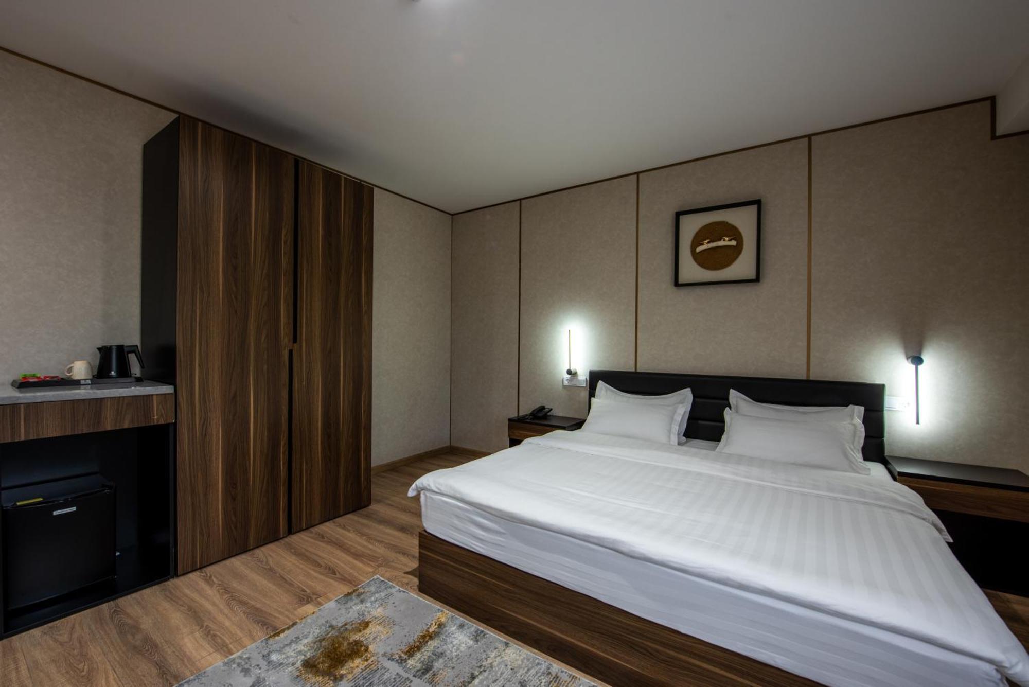 Silk Road Premium Hotel Tashkent Esterno foto