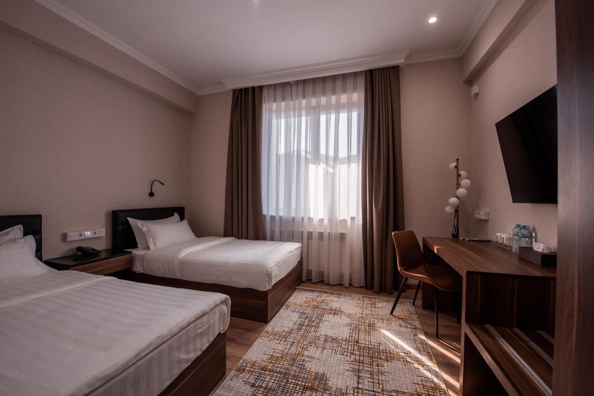 Silk Road Premium Hotel Tashkent Esterno foto