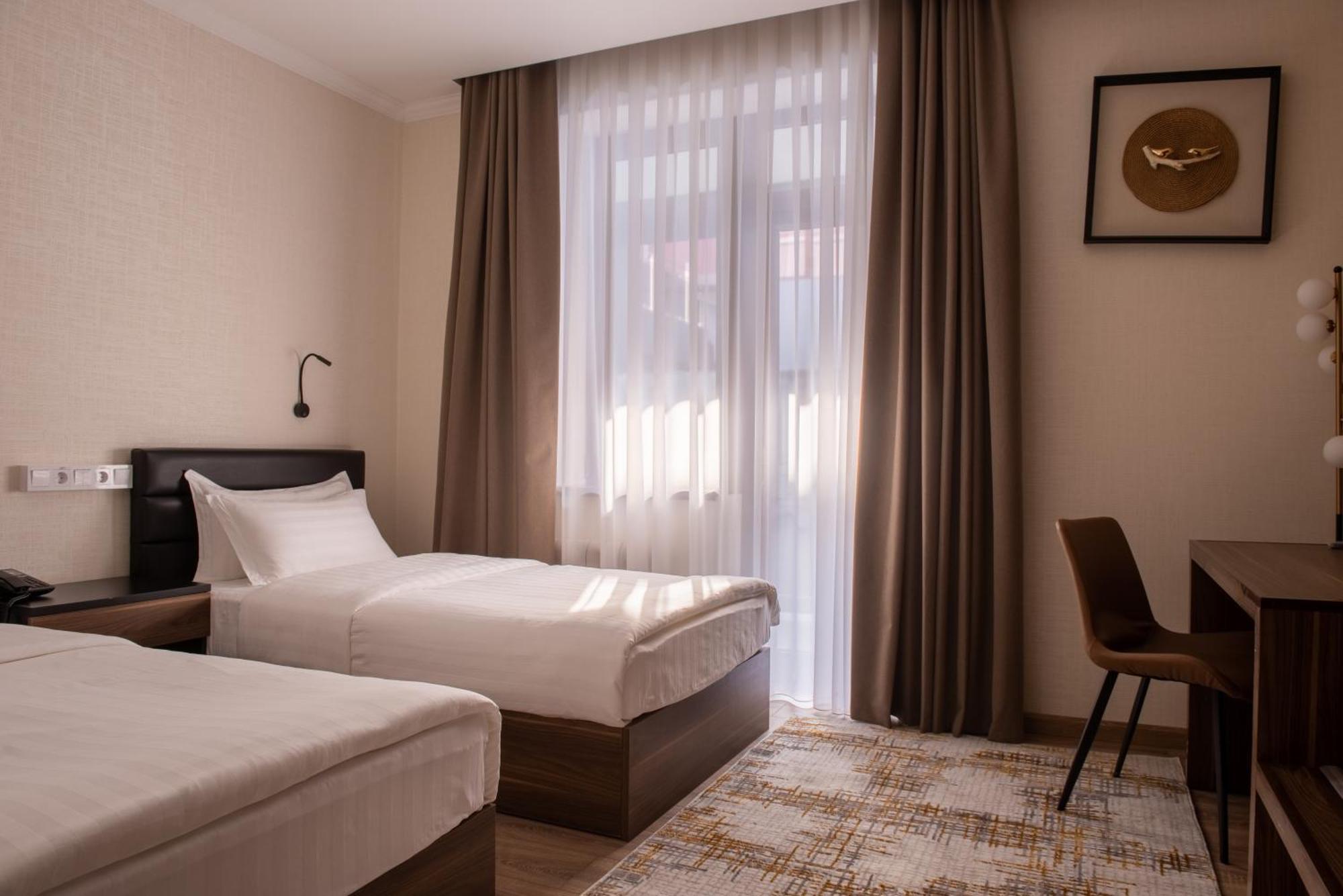 Silk Road Premium Hotel Tashkent Esterno foto