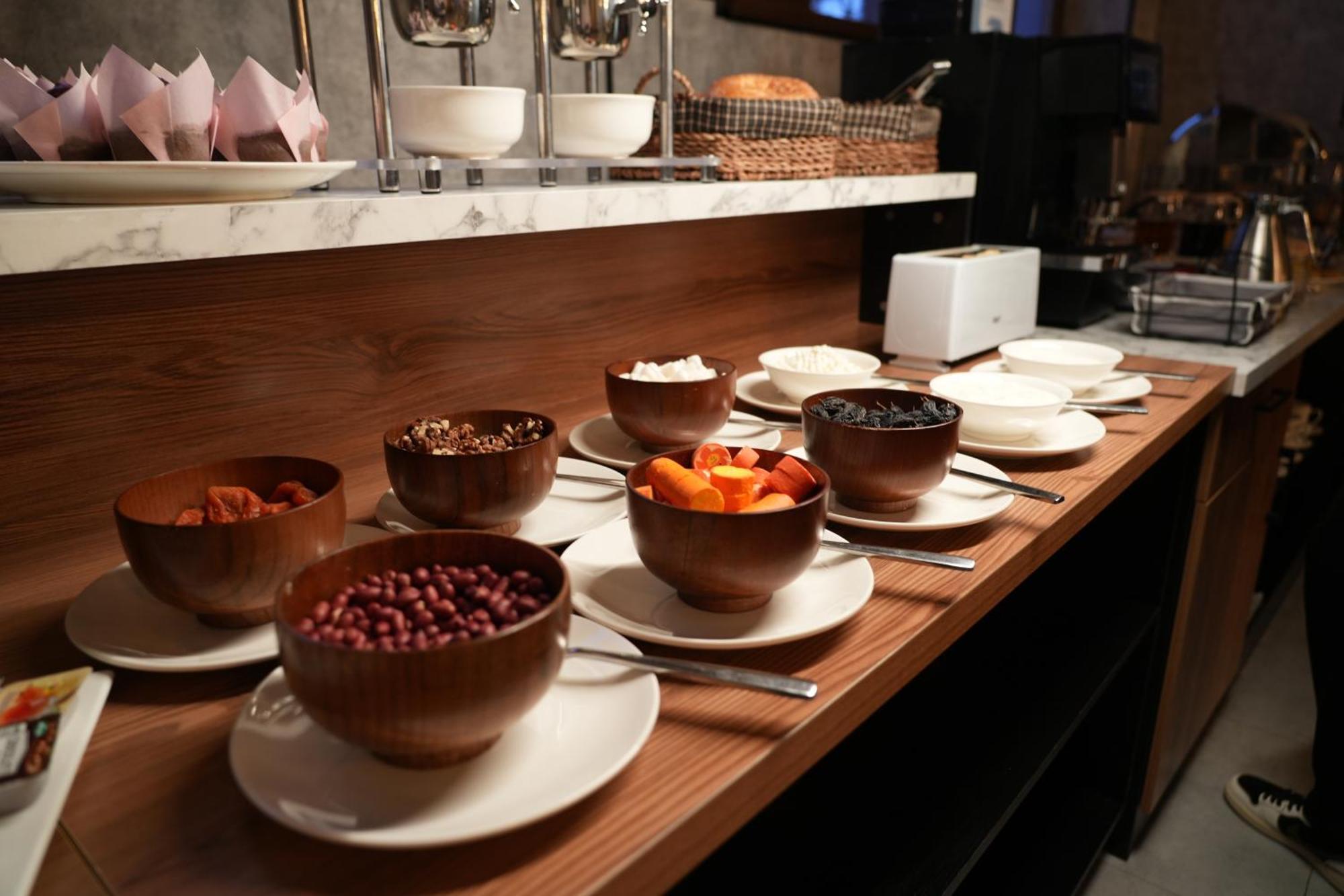 Silk Road Premium Hotel Tashkent Esterno foto